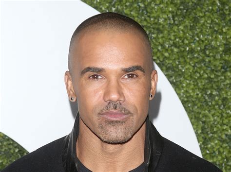 Shemar Moore On Why He Keeps His Black Father At。